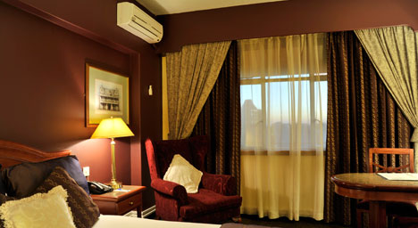 Cresta Jameson Hotel - Harare - Room